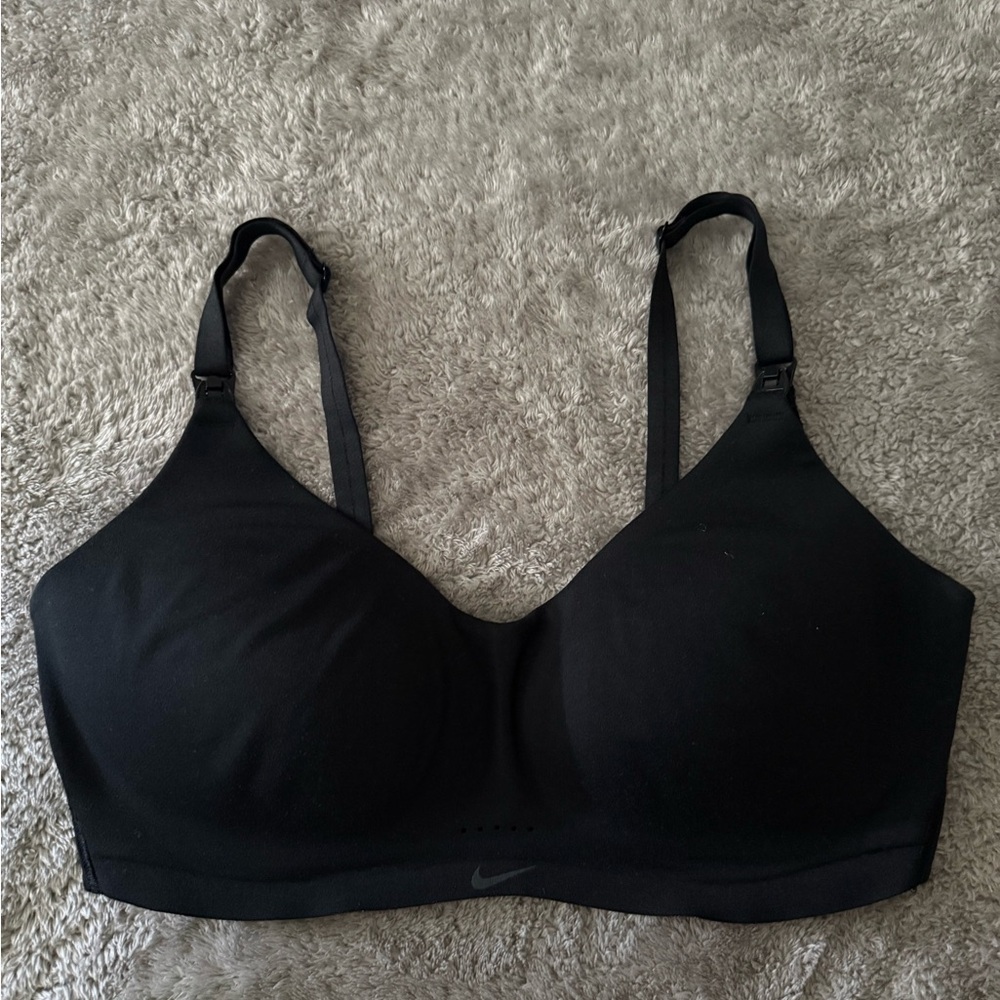 Nike Maternity Alate Minimalist sports bra